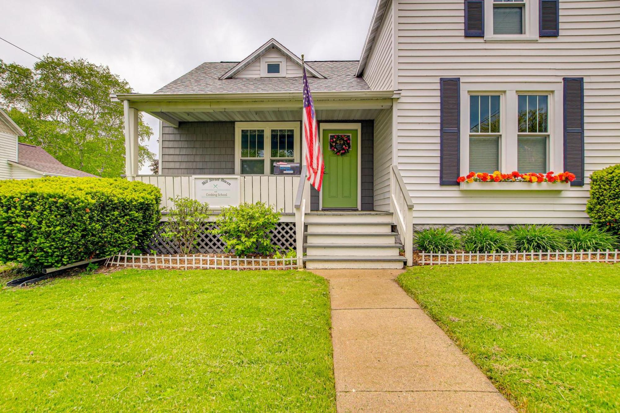 Lavish House With Patio - 2 Blocks To Green Lake! Buitenkant foto
